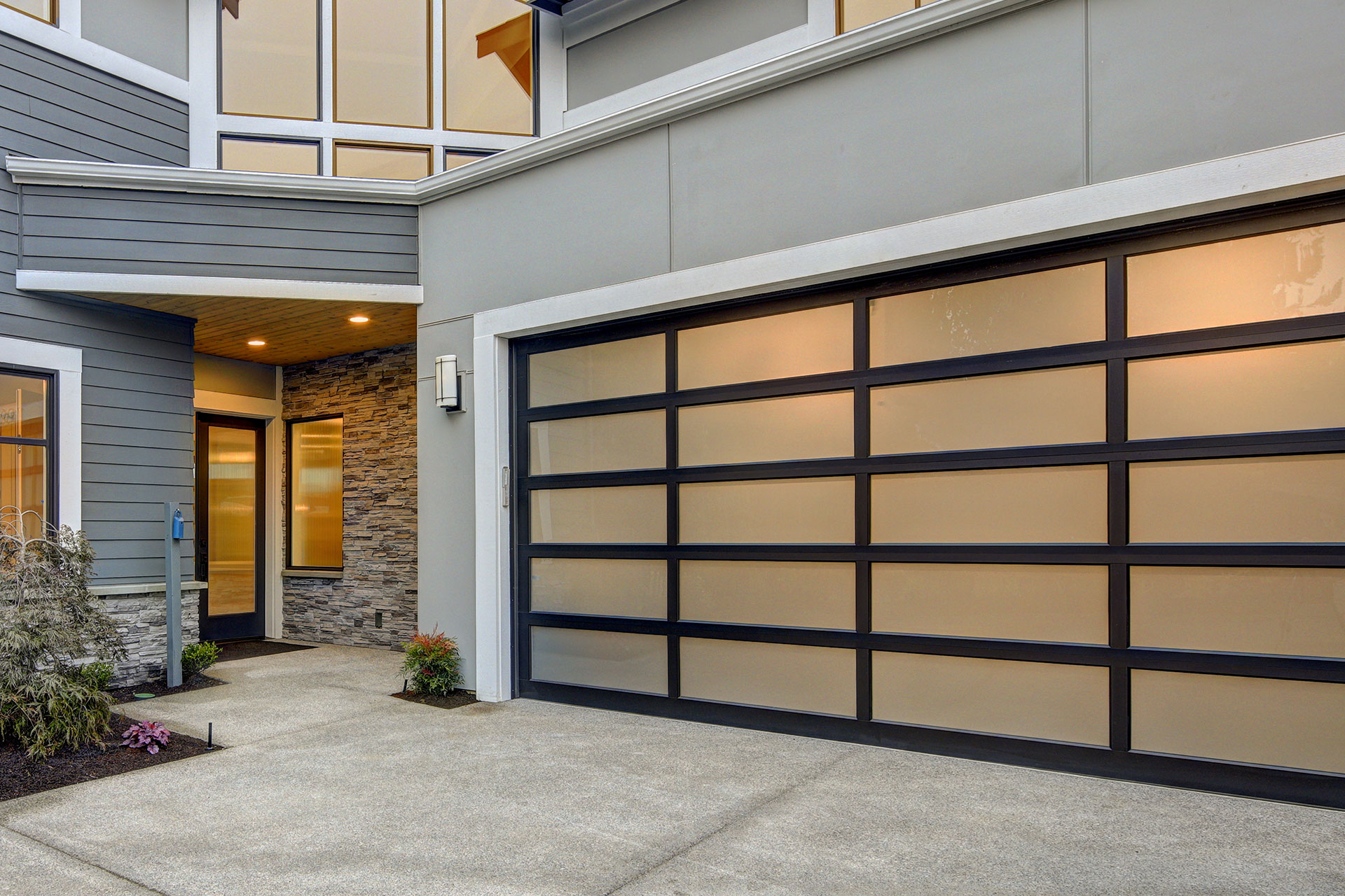 Expert Garage Door Repair Technicians in Vero Beach, FL